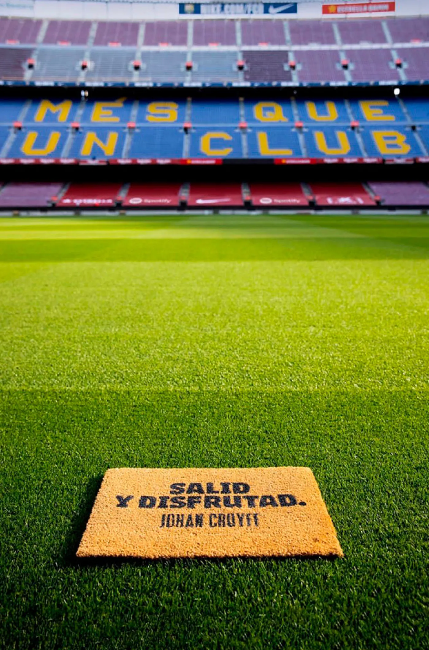 Fußmatte "Salid y disfrutad“ aus der Johan Cruyff Kollektion | FC Barcelona Fashion