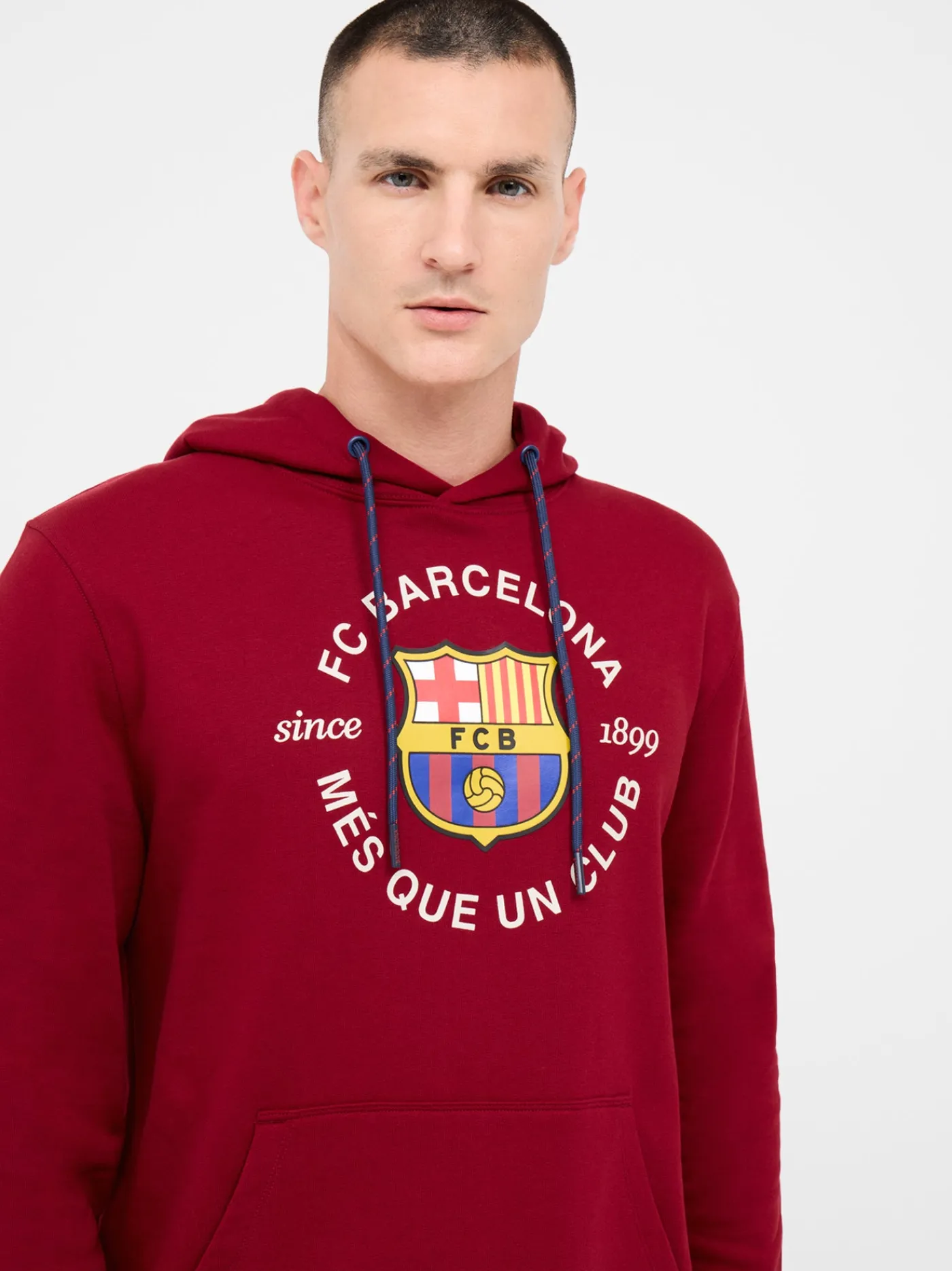 Roter Hoodie mit Barça-Emblem | FC Barcelona Shop