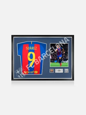 SUÁREZ | Offizielles Trikot 2016-17, von Luis Suárez signiert und gerahmt | FC Barcelona Flash Sale